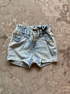 GAP Light Wash Denim elastic Waist Shorts - Gap denim shorts 4T
